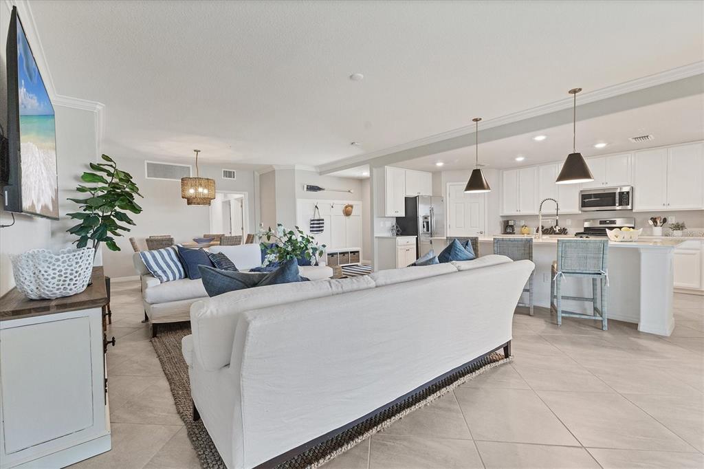 18113 Gawthrop Drive, Unit 101 Lakewood Ranch, FL 34211 - Photo 11 of 73