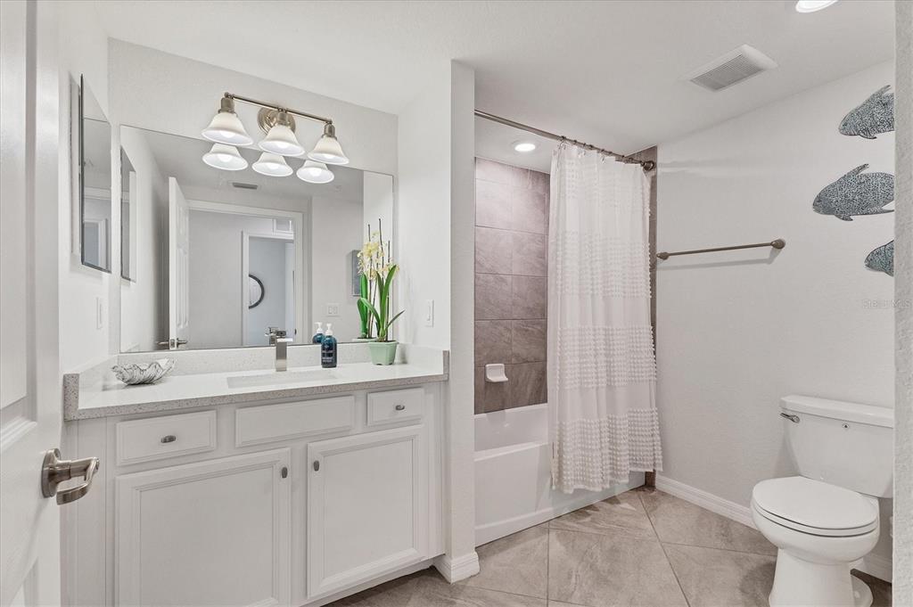 18113 Gawthrop Drive, Unit 101 Lakewood Ranch, FL 34211 - Photo 25 of 73