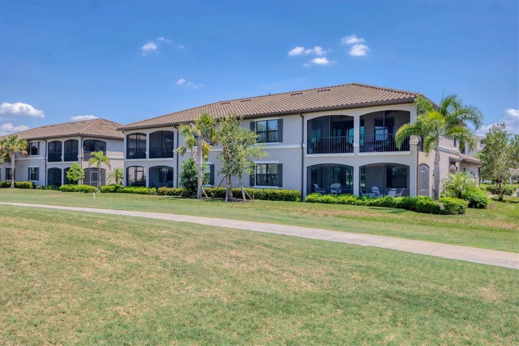 18113 Gawthrop Drive, Unit 101 Lakewood Ranch, FL 34211 - Photo 34 of 73