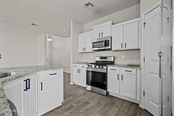 $219,900 | 617 Charles Heinrich Street, El Paso, TX 79927