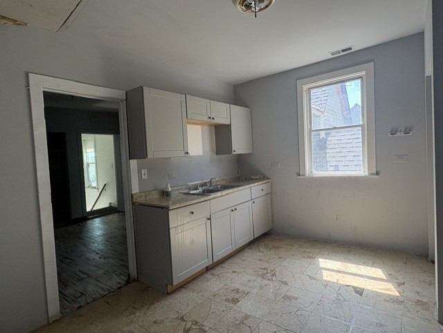 8028 South Normal Avenue Chicago, IL 60620 - Photo 9 of 19 Gallery Image 9