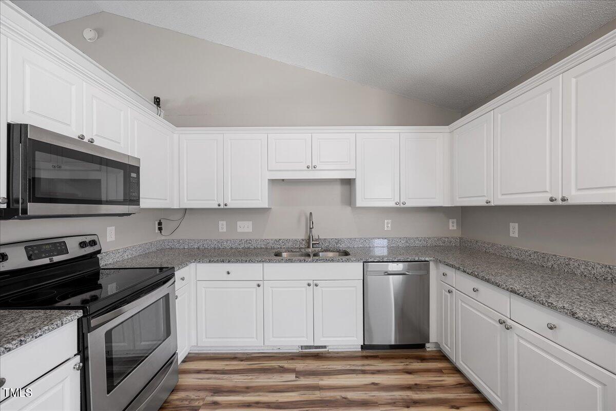 7124 Missionary Ridge Drive Raleigh, NC 27610 - Photo 17 of 26 17-2A1A1711