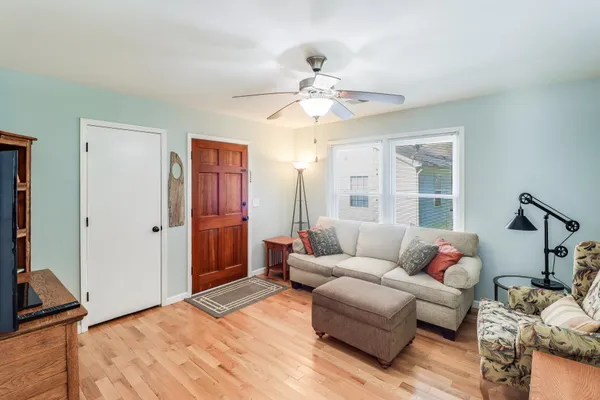 $2,800 | 1728 Pinckney Park Drive, Unit B, Charleston, SC 29407