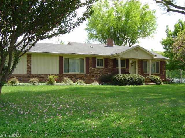 405 Colonial Road Madison, NC 27025 - Photo 1 of 1 Exterior Front.
