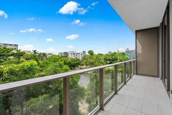 $910,000 | 2678 Tigertail Avenue, Unit 315, Miami, FL 33133
