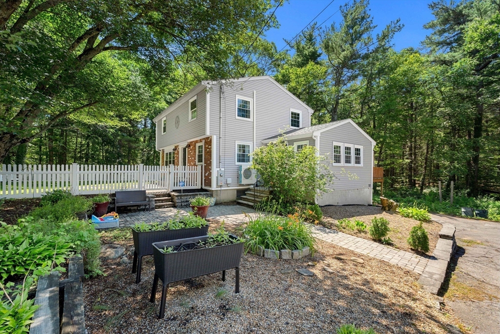 212 Common Lane Beverly, MA 01915 - Photo 20 of 22