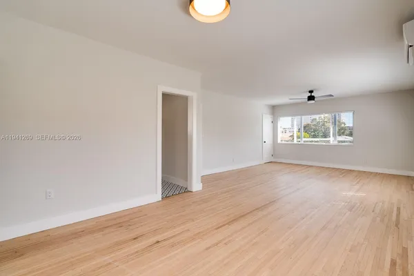 $2,500 | 2922 South Le Jeune Road, Unit 2, Coral Gables, FL 33134