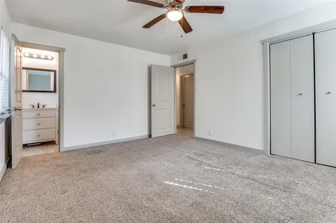 $300,000 | 529 Northeast 4th Street, Grand Prairie, TX 75050