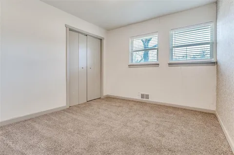 $300,000 | 529 Northeast 4th Street, Grand Prairie, TX 75050