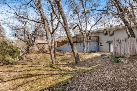 $300,000 | 529 Northeast 4th Street, Grand Prairie, TX 75050