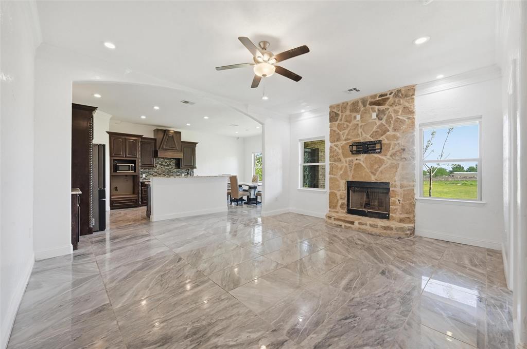 8532 Reese Road Alvarado, TX 76009 - Photo 3 of 39