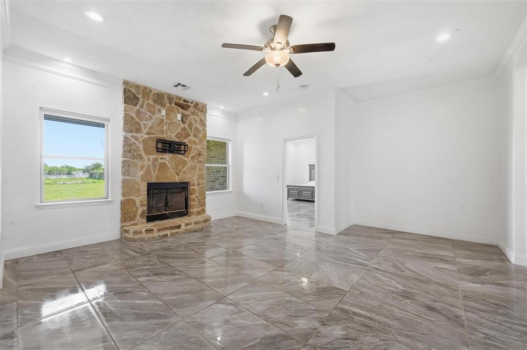 8532 Reese Road Alvarado, TX 76009 - Photo 6 of 39