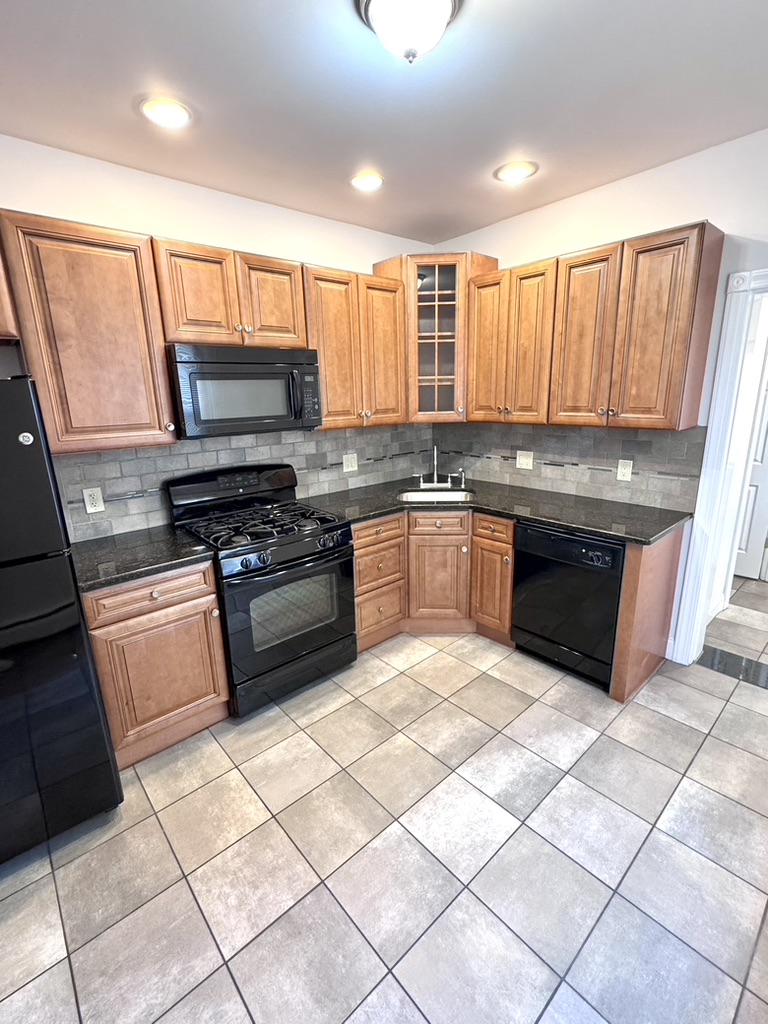 125 Davis Street Philadelphia, PA 19127 - Photo 9 of 24