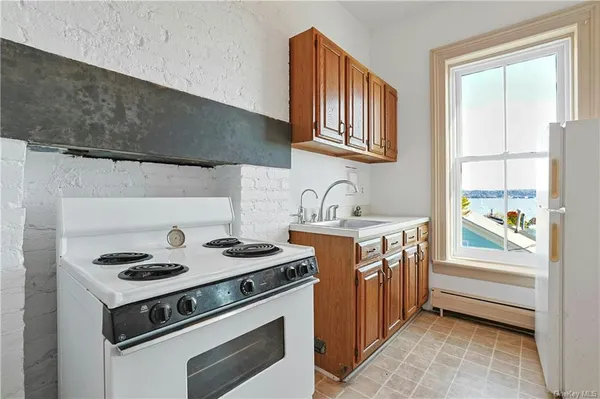 $1,900 | 19 West Broadway, Unit 3E, Nyack, NY 10960