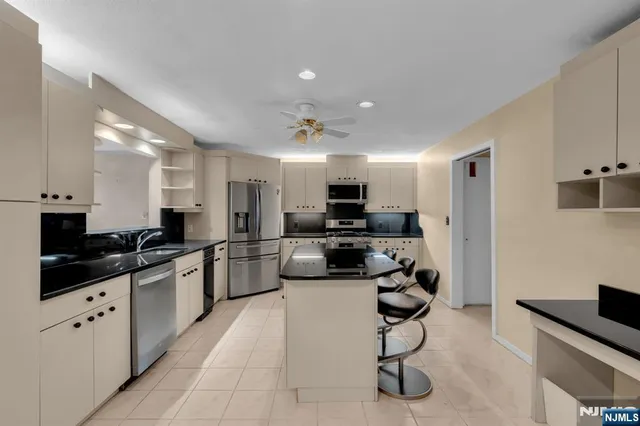 $1,050,000 | 300 Ocean Avenue North, Unit 1C, Long Branch, NJ 07740