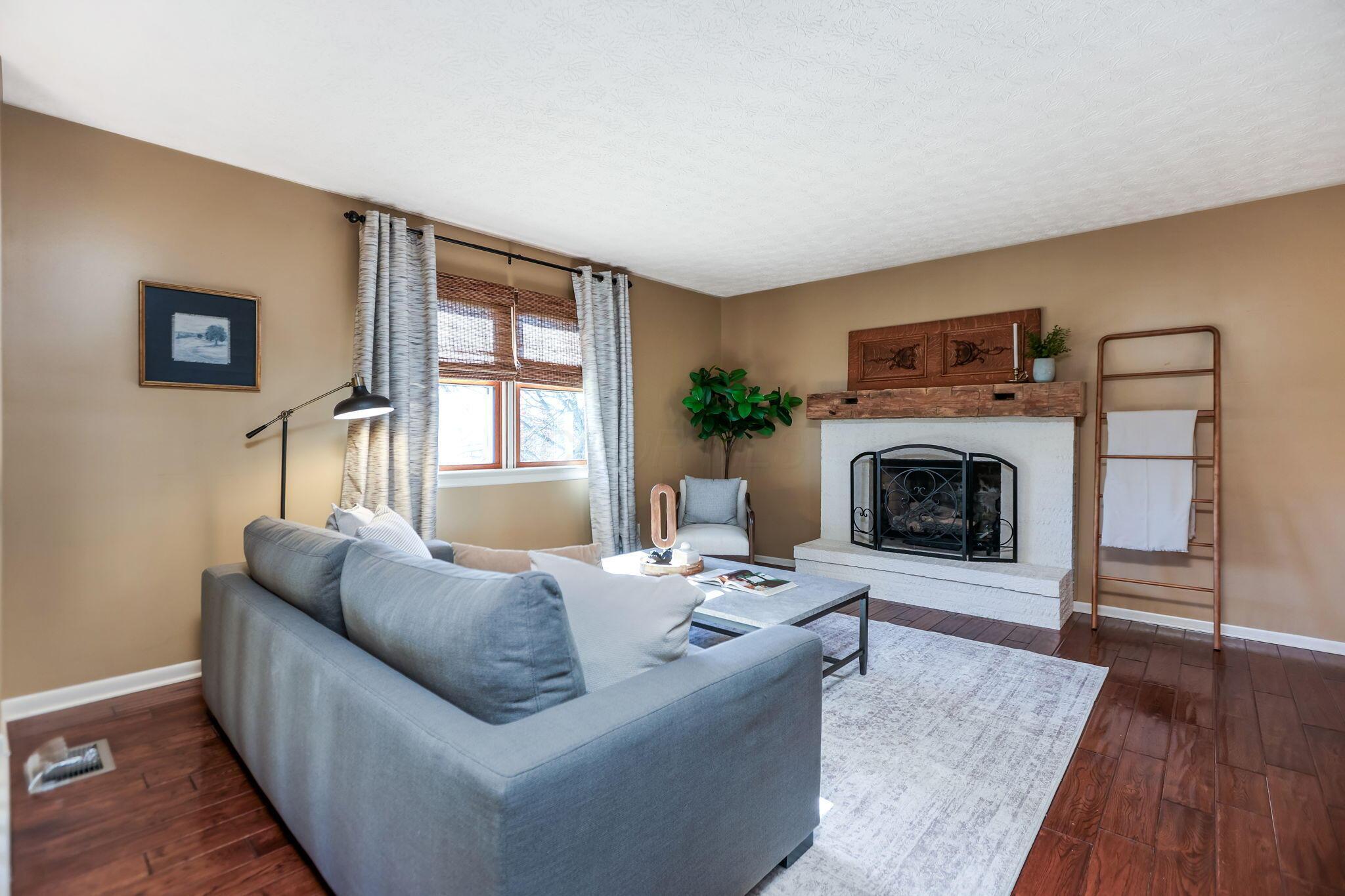 5038 Deeds Road Southwest Granville, OH 43023 - Photo 1 of 44 Living Room