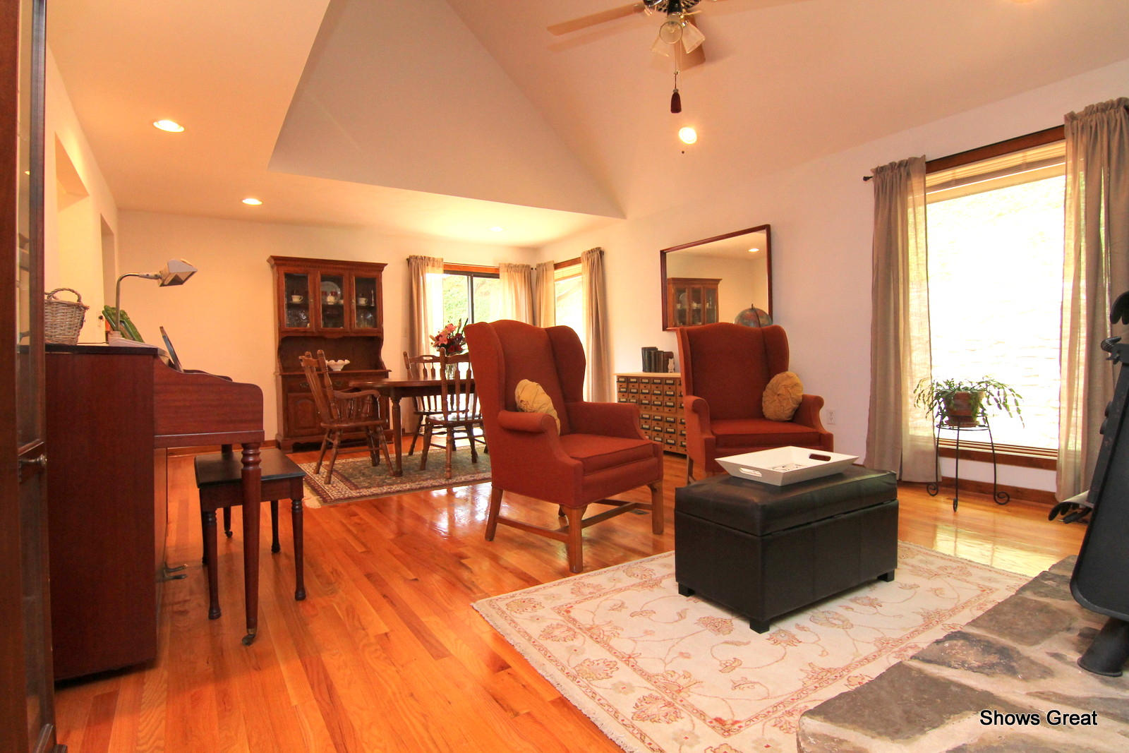 5462 Lakedale Road Southwest Roanoke, VA 24018 - Photo 2 of 45 a living room with furniture and a large window