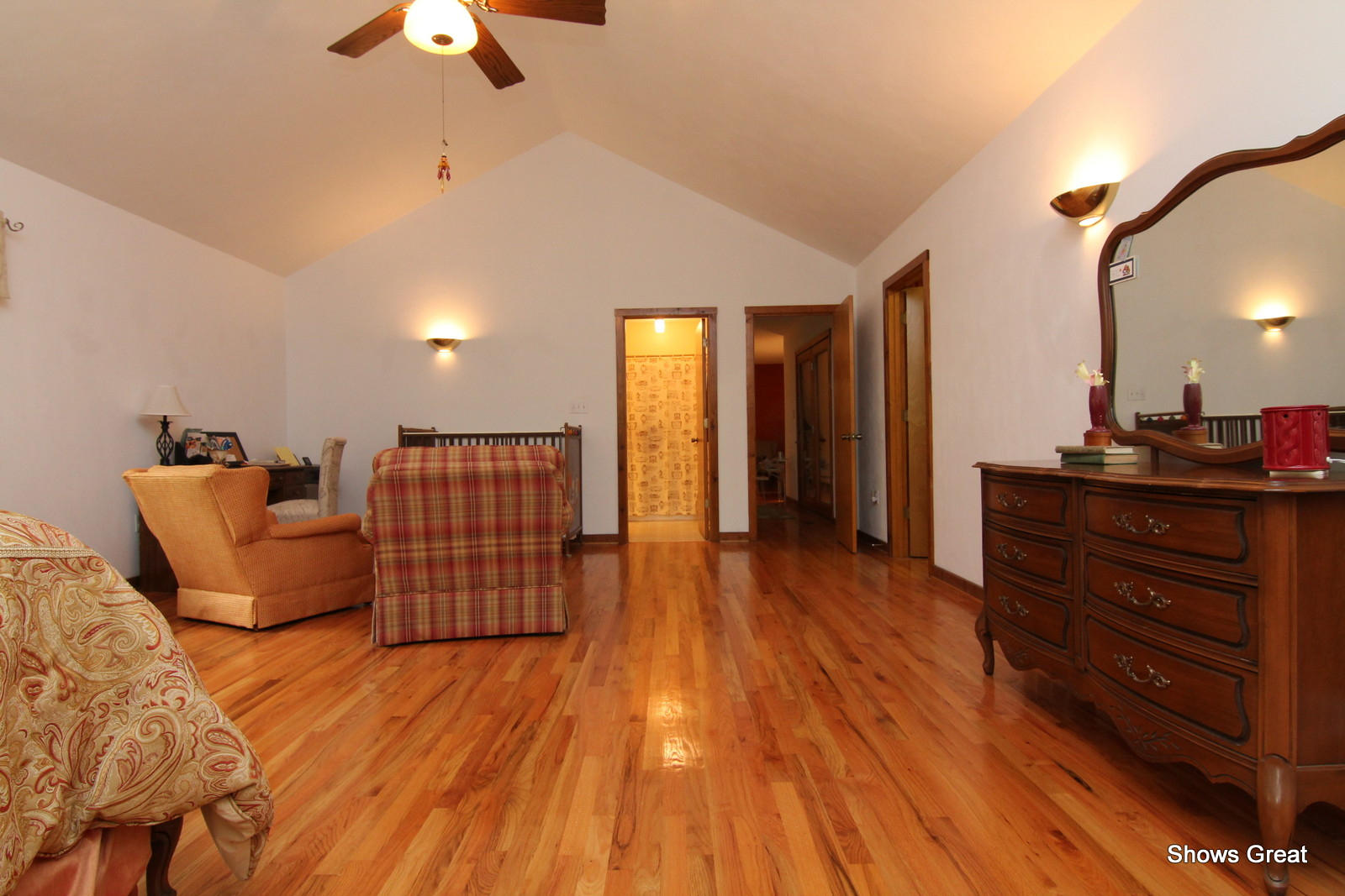 5462 Lakedale Road Southwest Roanoke, VA 24018 - Photo 12 of 45 a living room with furniture and a wooden floor