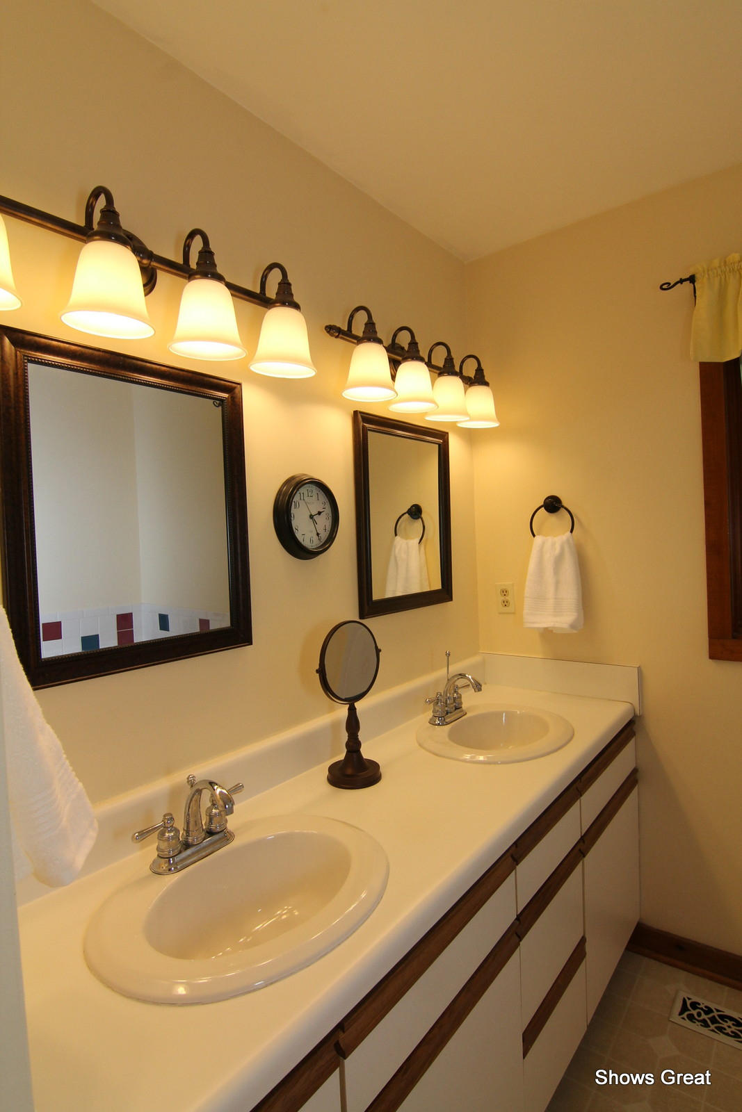 5462 Lakedale Road Southwest Roanoke, VA 24018 - Photo 18 of 45 a bathroom with a sink and mirror