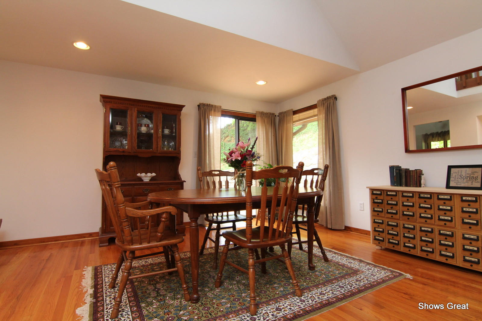 5462 Lakedale Road Southwest Roanoke, VA 24018 - Photo 20 of 45 a view of a dining room with furniture