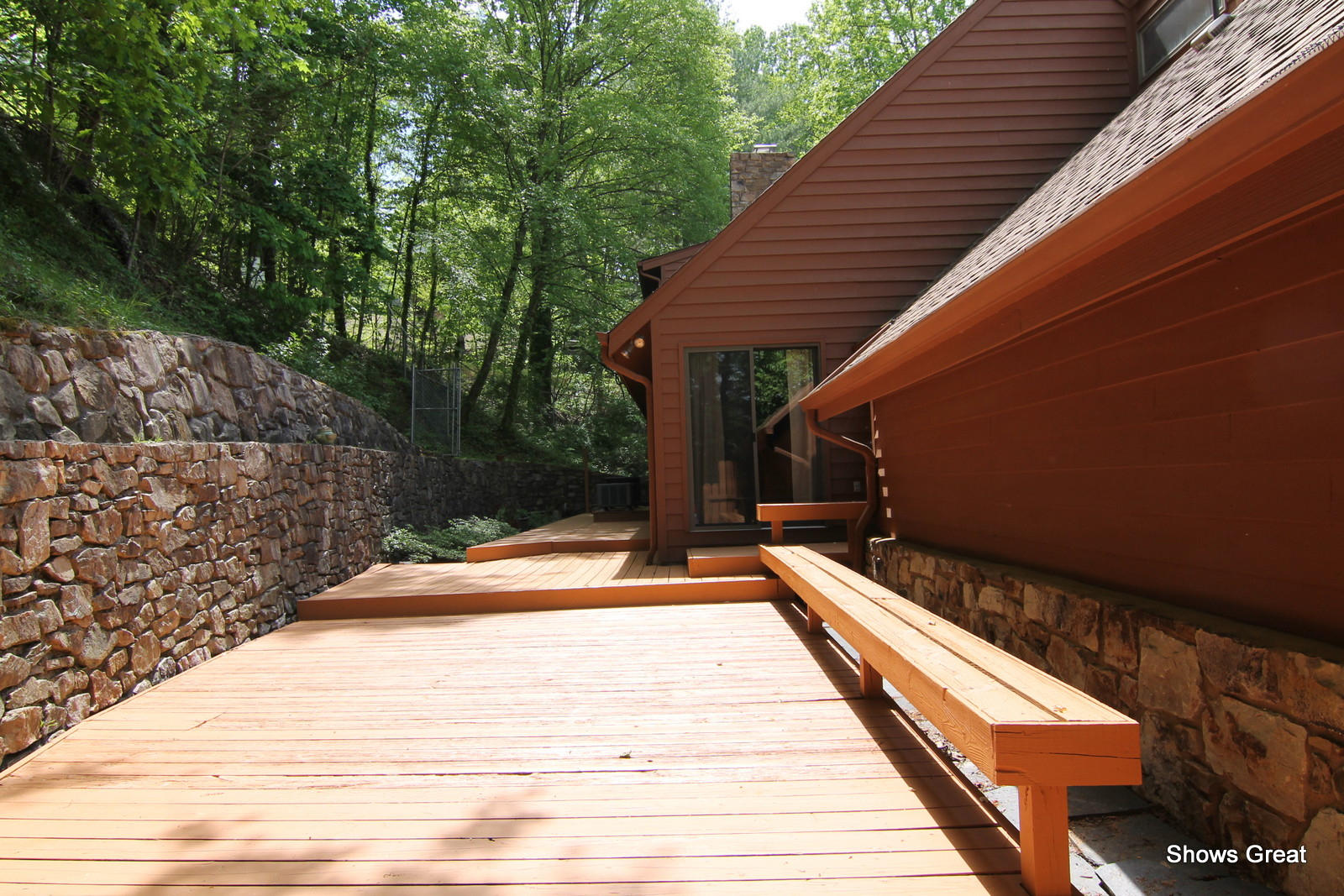 5462 Lakedale Road Southwest Roanoke, VA 24018 - Photo 33 of 45 a backyard of a house with wooden floor