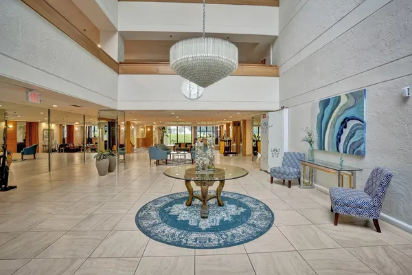 $2,200 | 16300 Golf Club Road, Unit 109, Weston, FL 33326