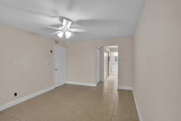 $2,200 | 16300 Golf Club Road, Unit 109, Weston, FL 33326