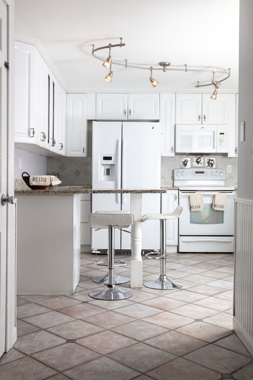 26 Old Tavern Road Wayland, MA 01778 - Photo 15 of 41 Gallery Image 15