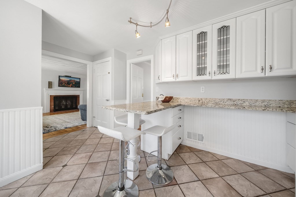 26 Old Tavern Road Wayland, MA 01778 - Photo 18 of 41 Gallery Image 18