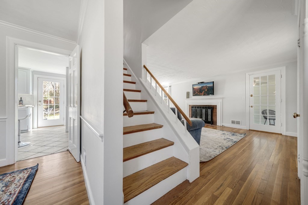 26 Old Tavern Road Wayland, MA 01778 - Photo 20 of 41 Gallery Image 20