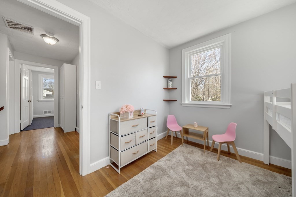 26 Old Tavern Road Wayland, MA 01778 - Photo 25 of 41 Gallery Image 25