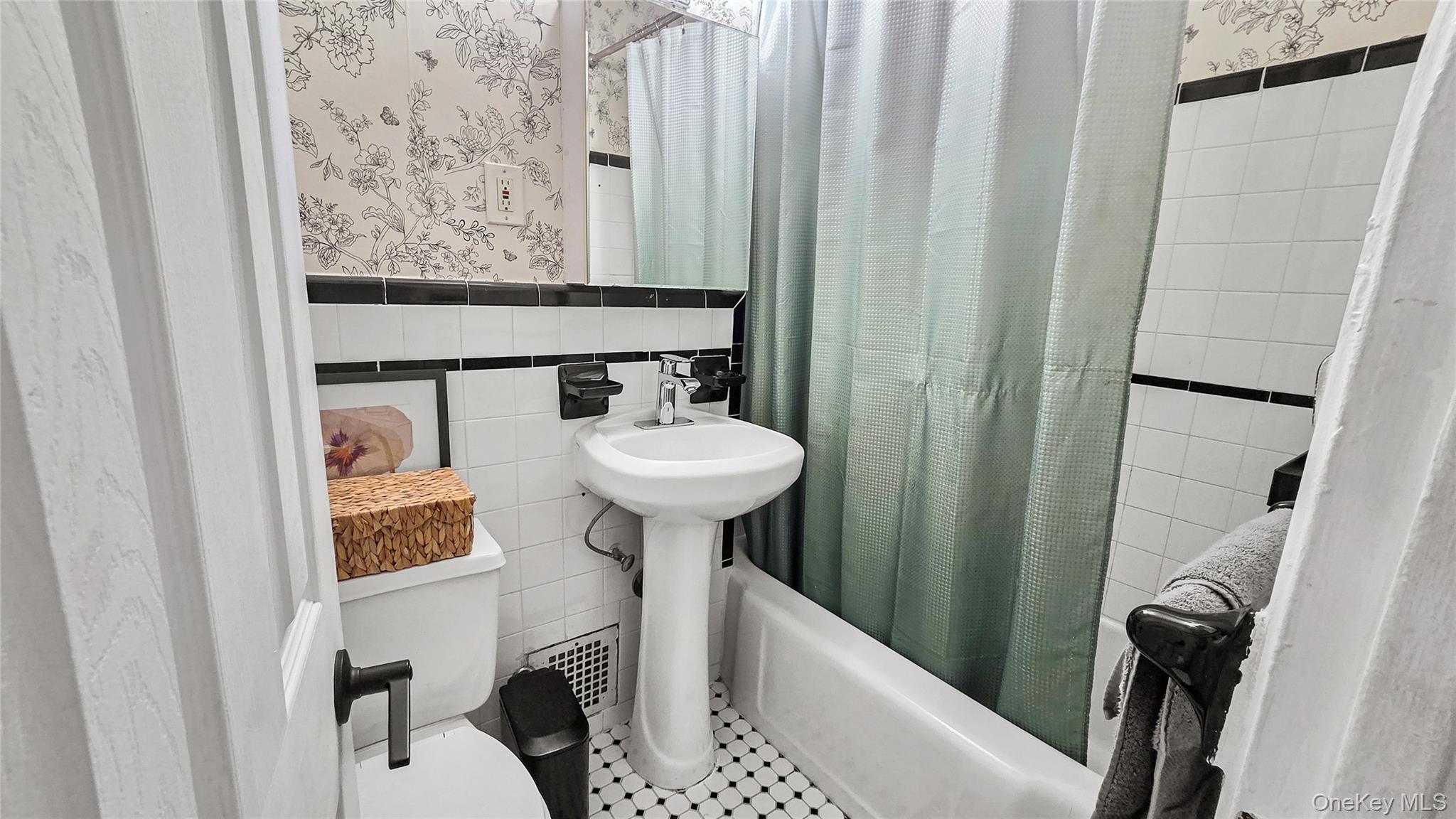 99-60 63rd Road, Unit 9P Queens, NY 11374 - Photo 8 of 10