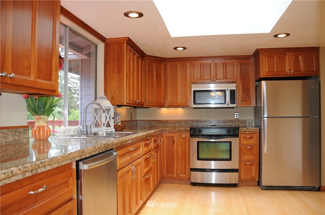 431 222nd Street Southwest Bothell, WA 98021 - Photo 7 of 25