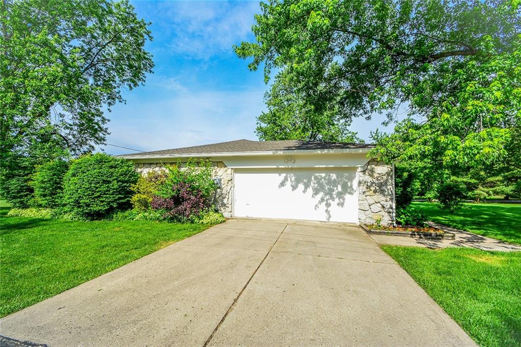 10825 East 121st Street Fishers, IN 46037 - Photo 3 of 31