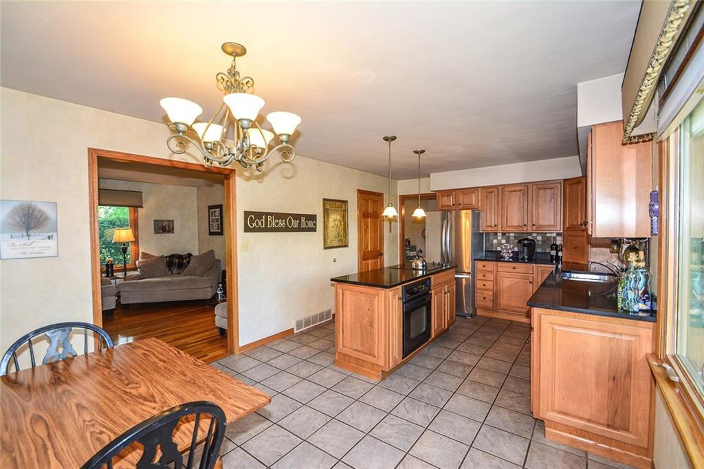 10825 East 121st Street Fishers, IN 46037 - Photo 9 of 31