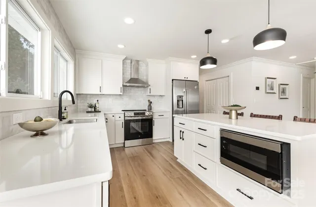 $895,000 | 230 River Loop Road, Belmont, NC 28012