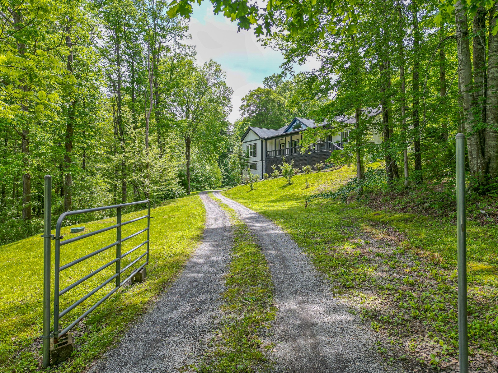 1115 Ridgecrest Road Kingston Springs, TN 37082 - Photo 1 of 38 a view of park with large trees