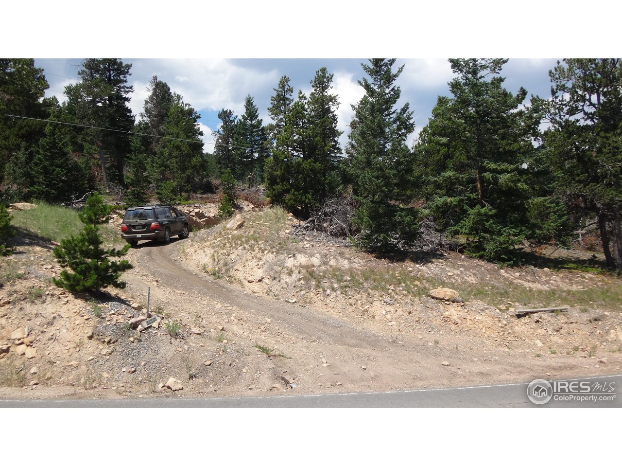 33555 Gap Road Golden, CO 80403 - Photo 7 of 13 driveway