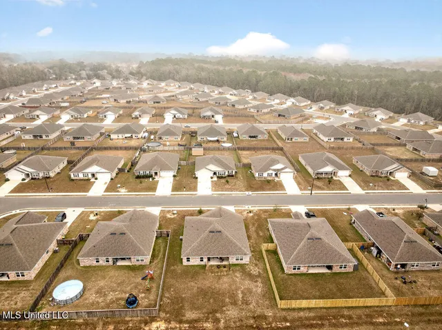 $314,999 | 1086 Enclave Circle, Long Beach, MS 39560