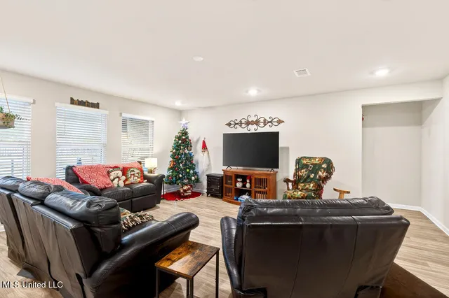 $314,999 | 1086 Enclave Circle, Long Beach, MS 39560