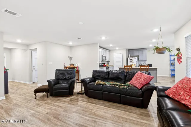 $314,999 | 1086 Enclave Circle, Long Beach, MS 39560