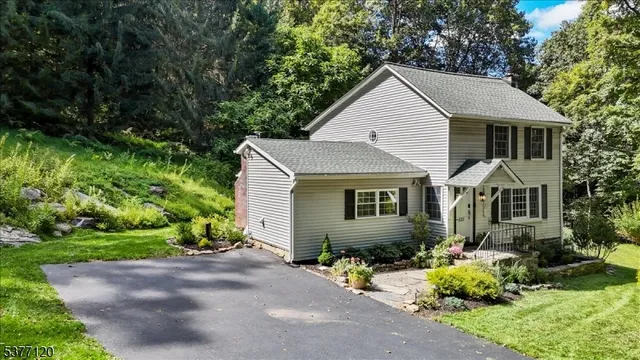 $485,000 | 531 Ludlow Station Road, Asbury, NJ 08802