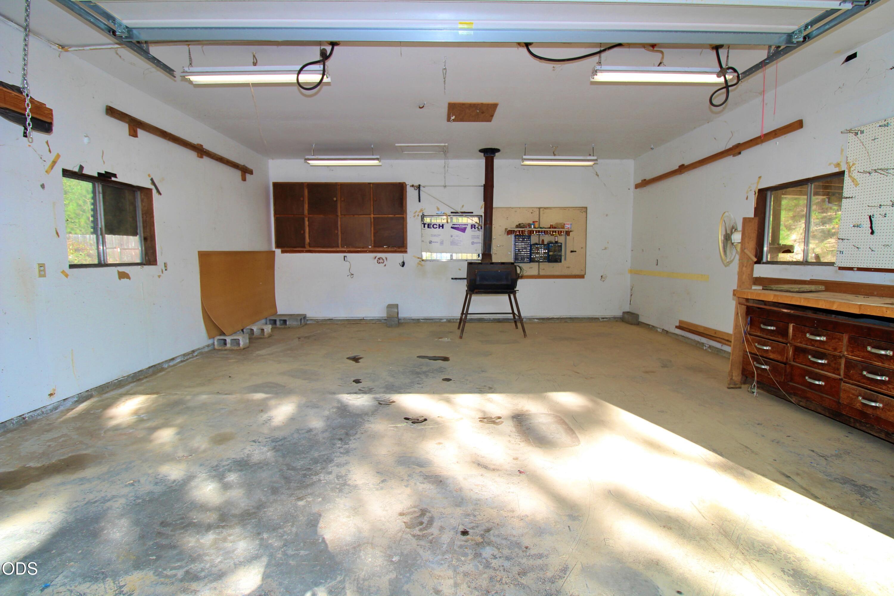 1784 Stringer Gap Road Grants Pass, OR 97527 - Photo 9 of 30 Gallery Image 9