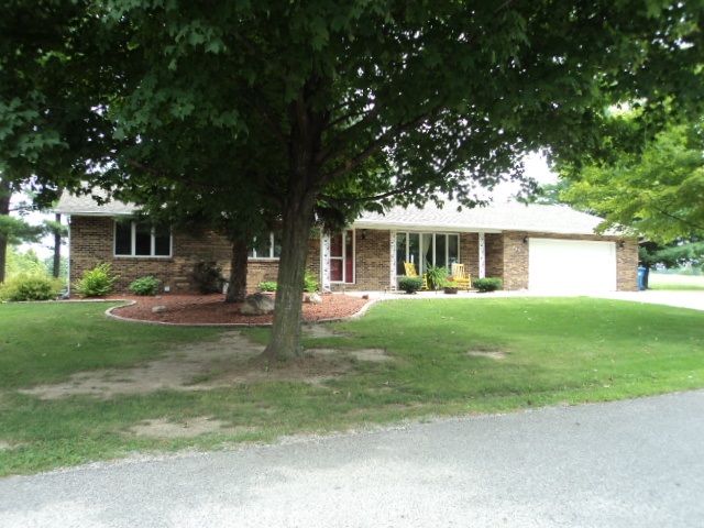 705 E Spring Fremont, IN 46737 - Photo 1 of 35