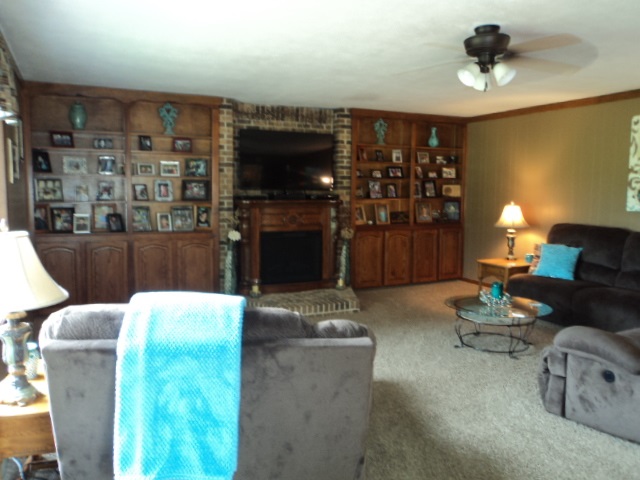 705 E Spring Fremont, IN 46737 - Photo 8 of 35