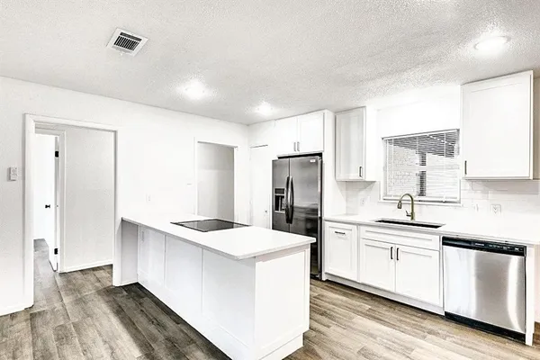 $2,250 | 2322 San Paula Avenue, Dallas, TX 75228