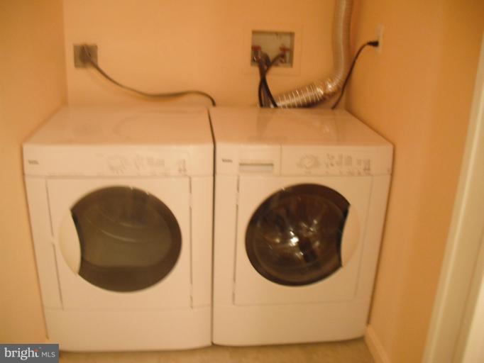 120 R Street Northeast Washington, DC 20002 - Photo 2 of 12 Interior (General)