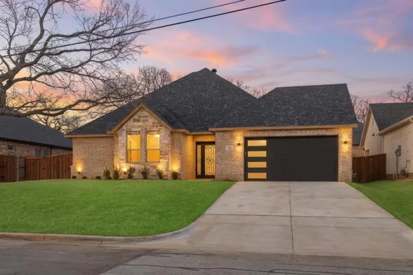 $540,000 | 707 Ross Trail, Arlington, TX 76012