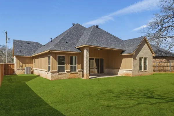 $540,000 | 707 Ross Trail, Arlington, TX 76012