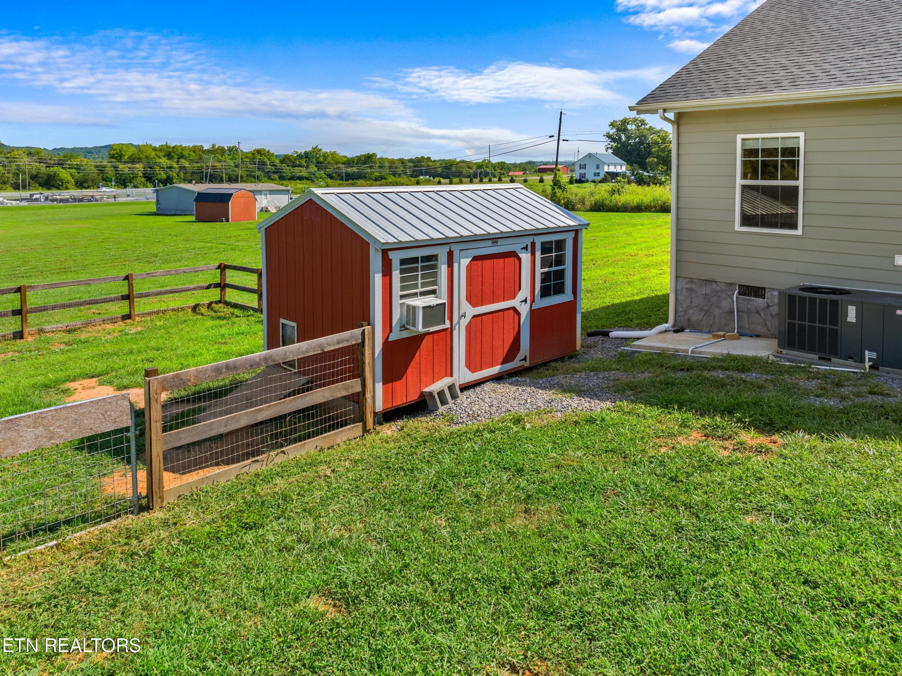 923 Reed Bull Road New Market, TN 37820 - Photo 4 of 26 XJI_20240813111505_0140_D.jpg-SMALL